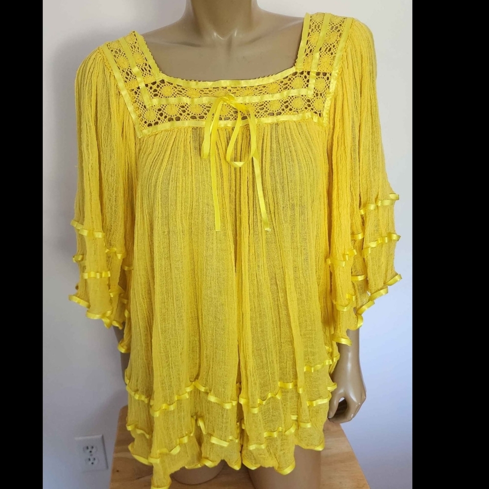 Handmade Vintage Mexican Top Size Medium / Large Yellow 100% Cotton  Beautiful B